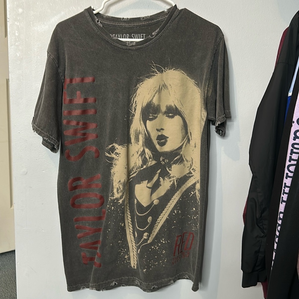 taylor swift tee
